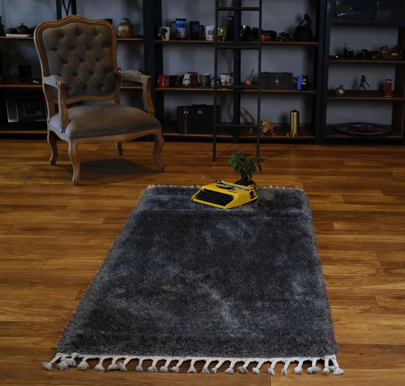 Dolce Vita Halı Puffy 282 Granit Peluş Halı